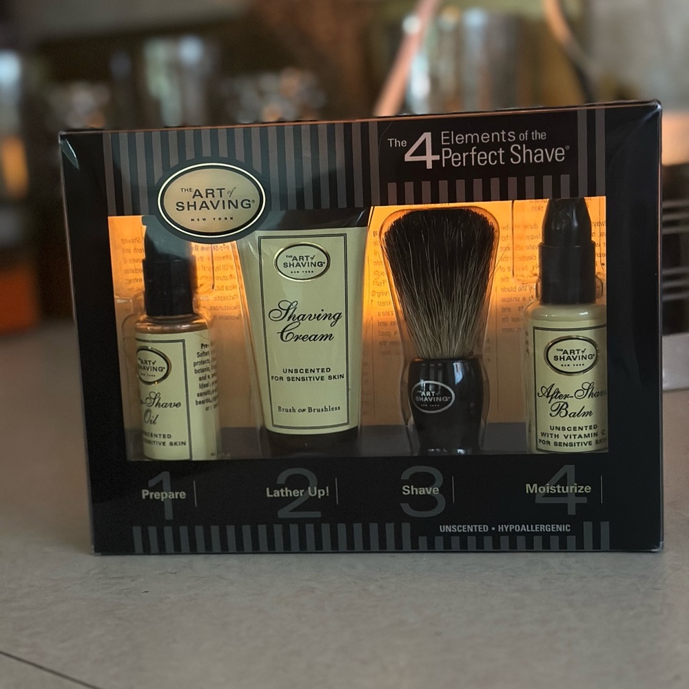 The Art of Shaving travel kit unscented. New.